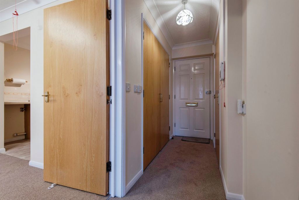 Property photo 2 of 11