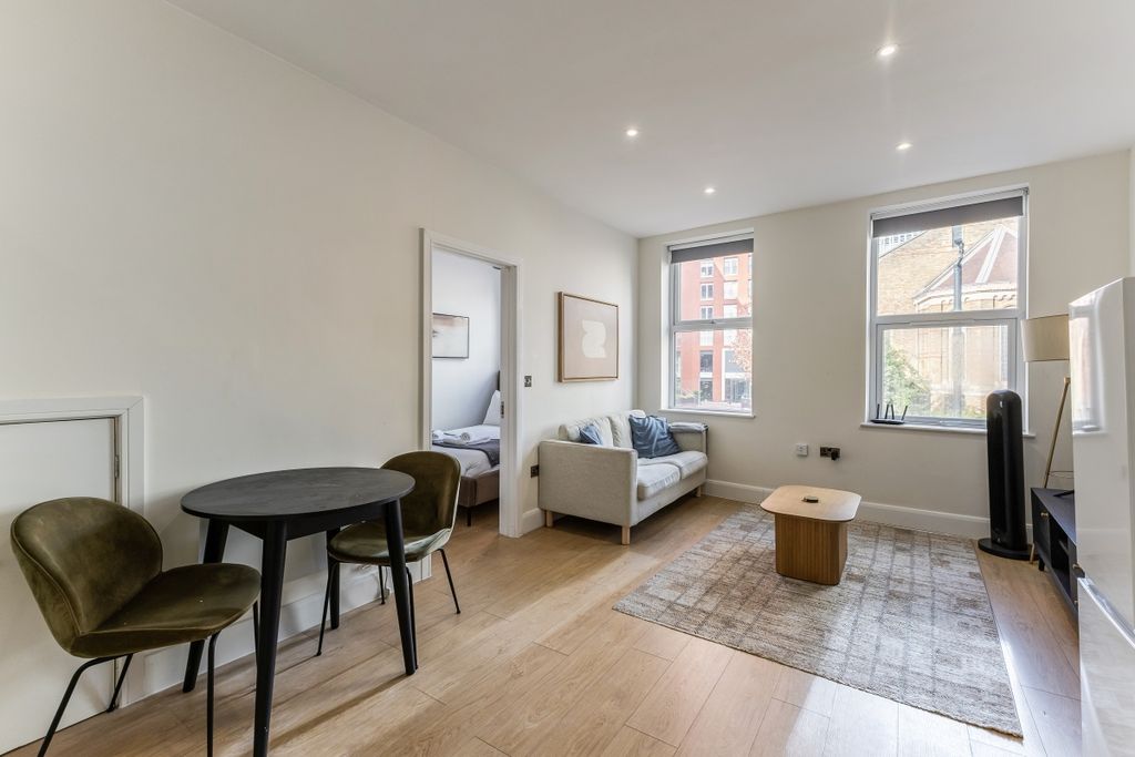 Property photo 1 of 16 116270_South Lamb...