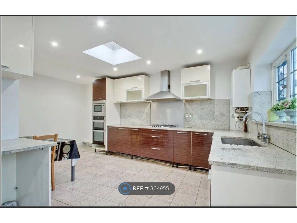 Property photo 2 of 4