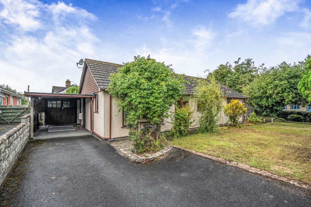 Property photo 1 of 20 External