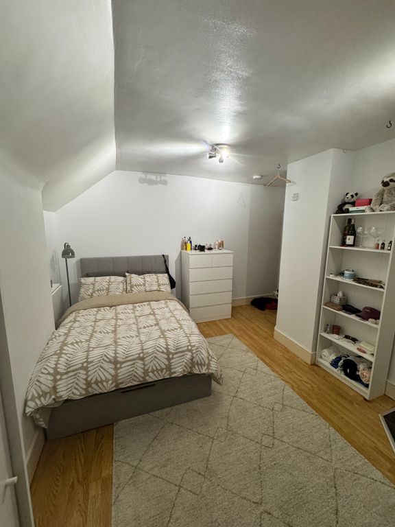 Property photo 3 of 5