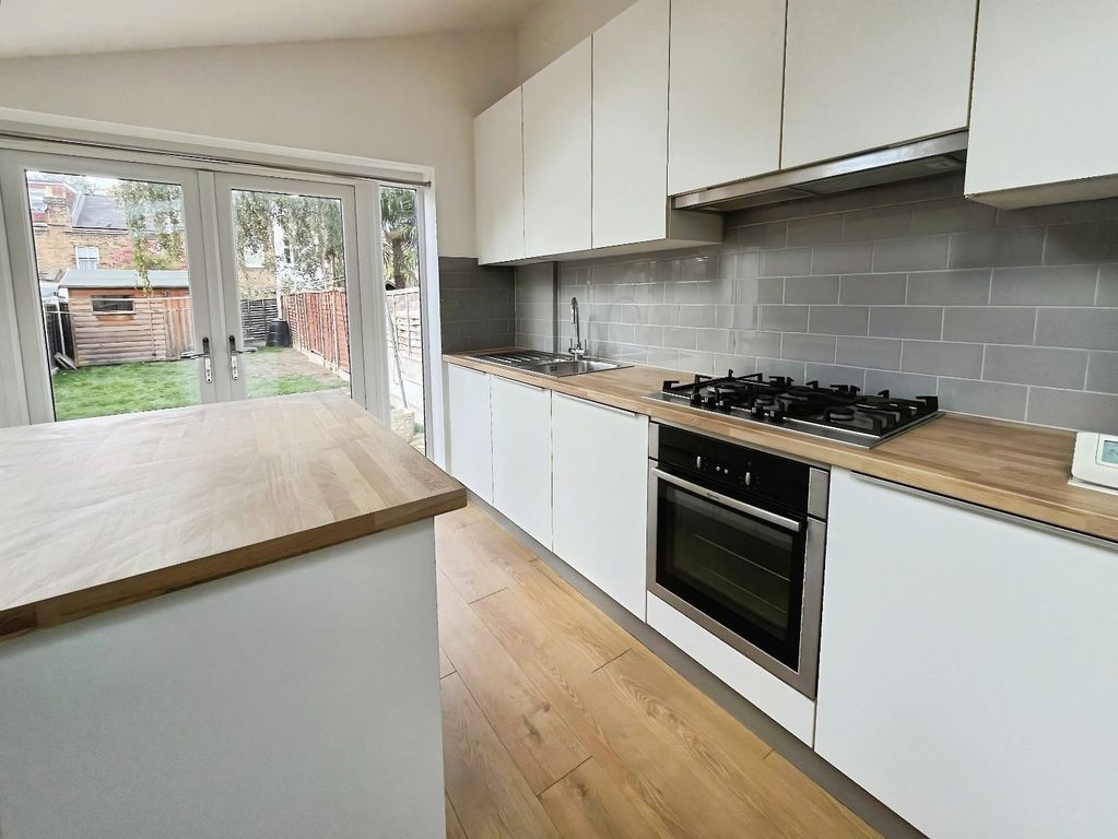 Property photo 2 of 16 Pbox-Img.Jpg