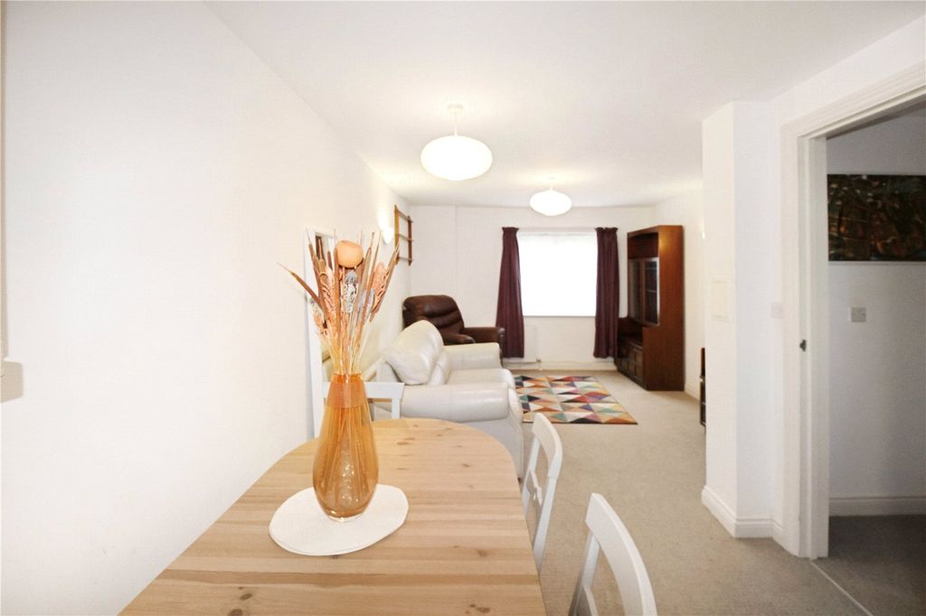 Property photo 2 of 9 Picture No. 05