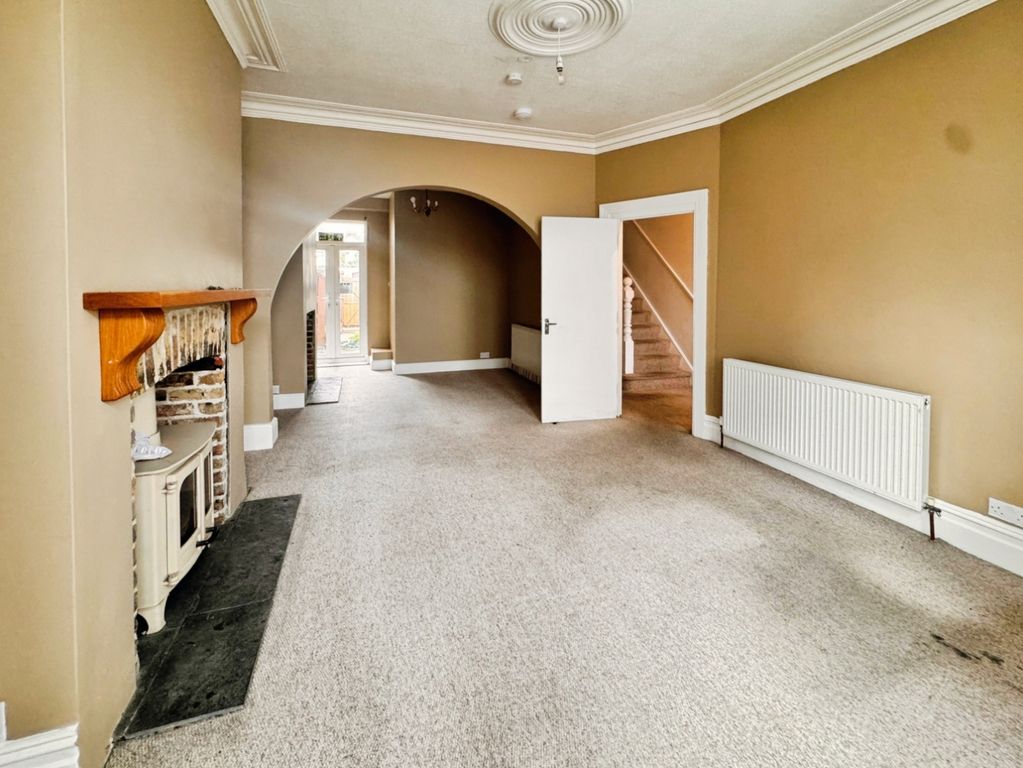 Property photo 3 of 14 Living Room