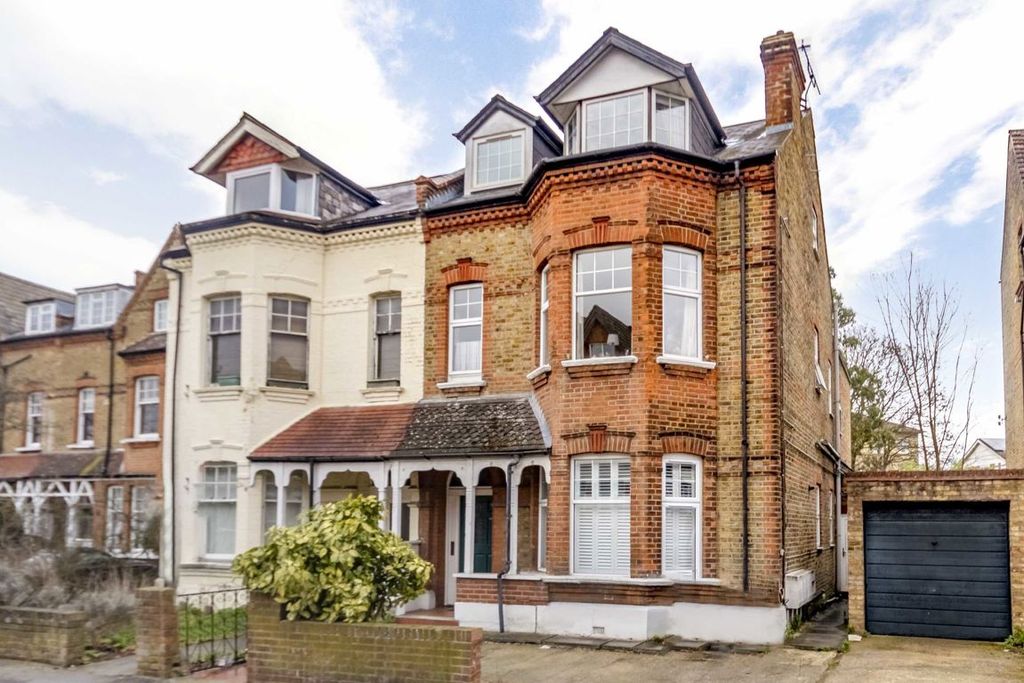 Property photo 1 of 3