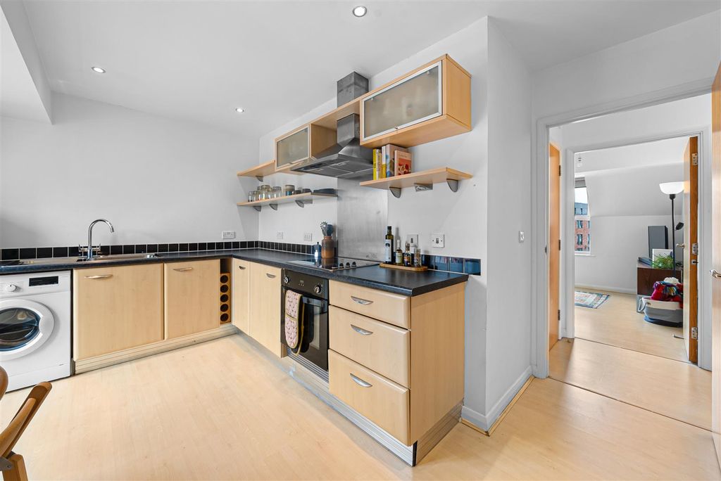 Property photo 2 of 15 Kitchen