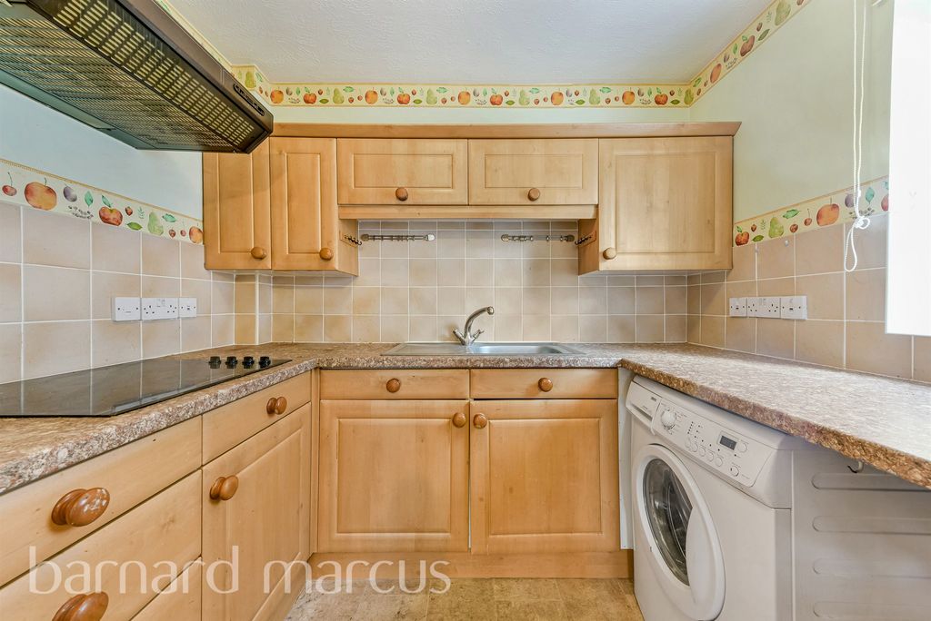 Property photo 3 of 9