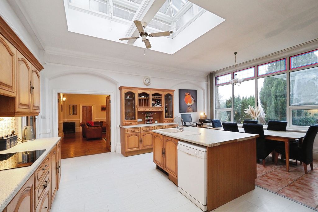 Property photo 2 of 41 Onp95783