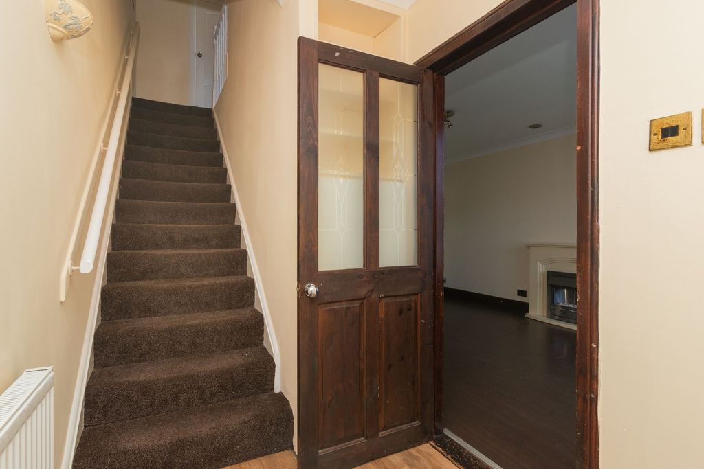 Property photo 3 of 20 Hallway