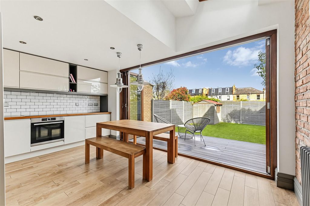 Property photo 2 of 17 Kitchen