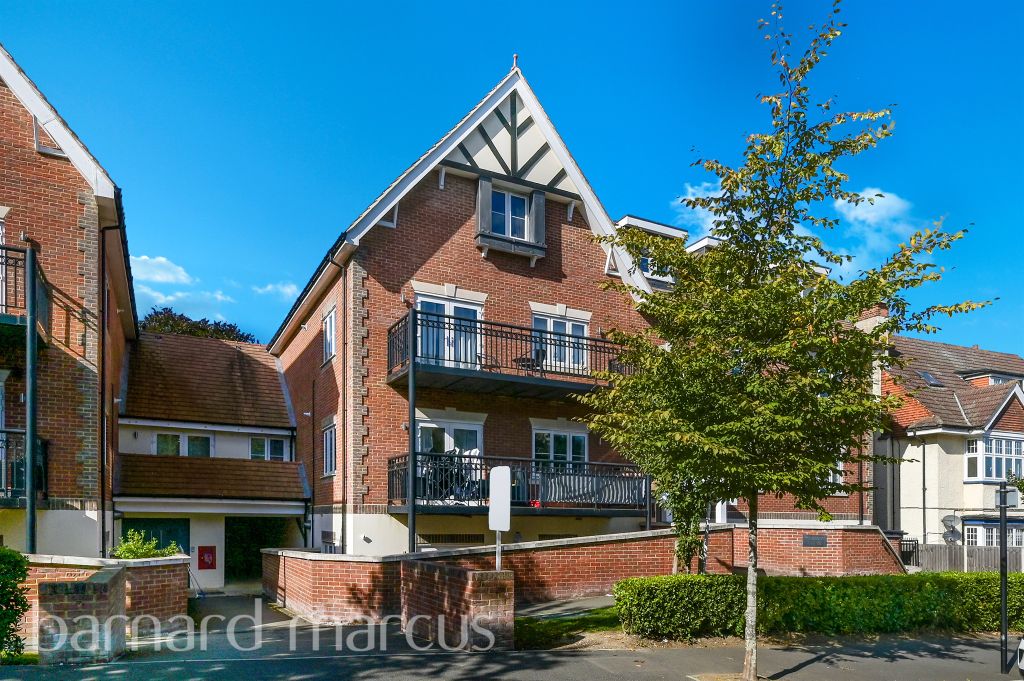 Property photo 1 of 8