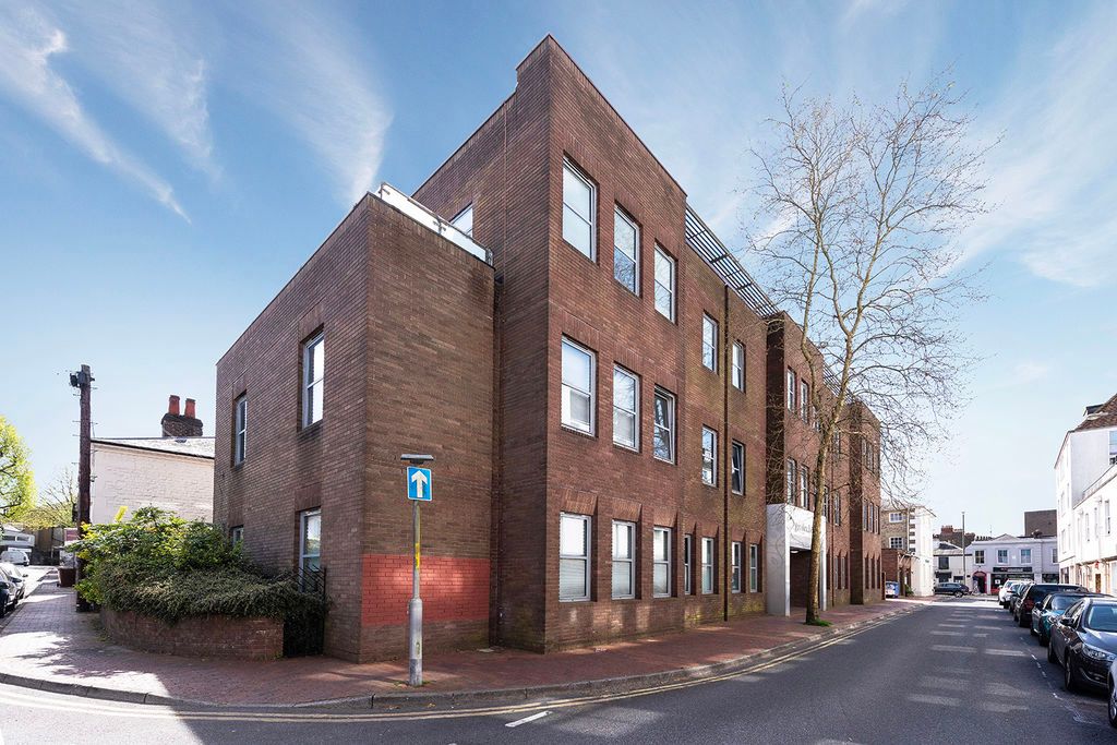 Property photo 1 of 10 Fe