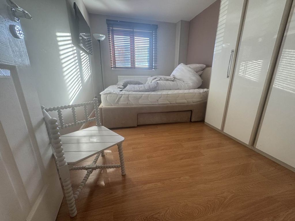 2 bed flat to rentTrefechan, Aberystwyth SY23 photo 5