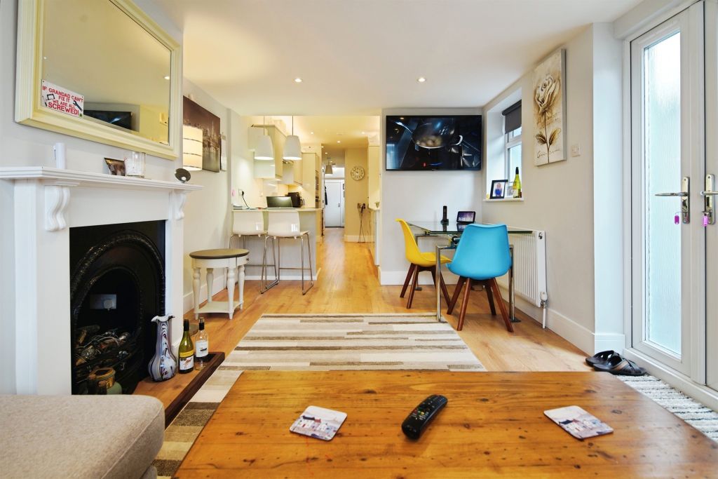 Property photo 3 of 17