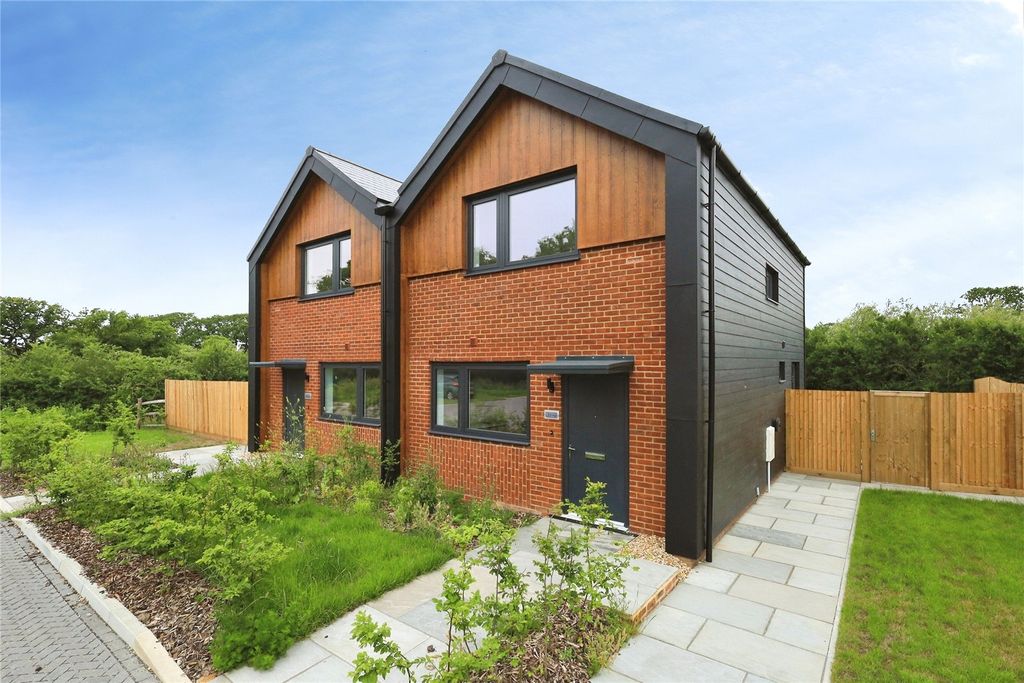 Property photo 1 of 21 Picture No. 04