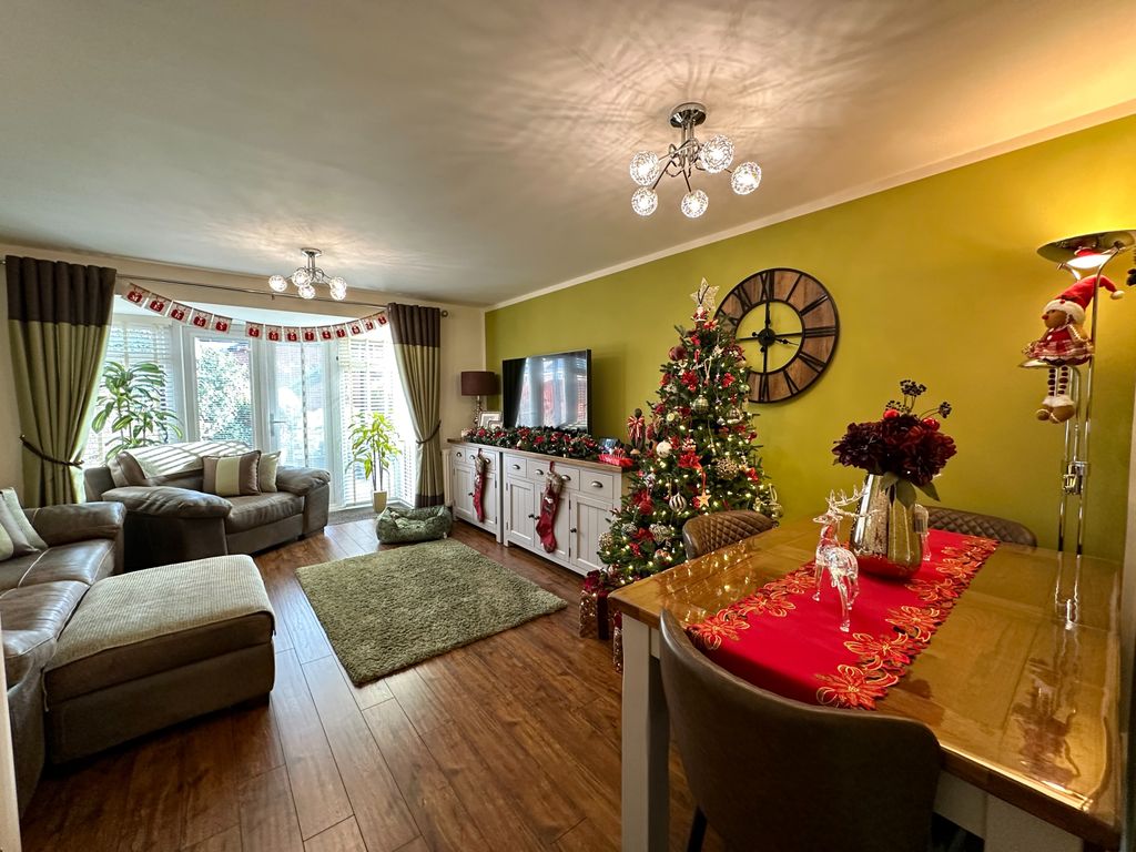 Property photo 3 of 28