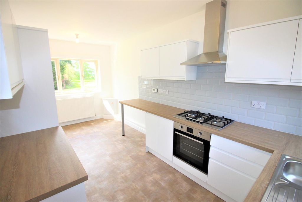 Property photo 2 of 13 3 - .Jpg