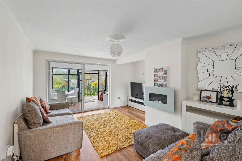 Property photo 2 of 18