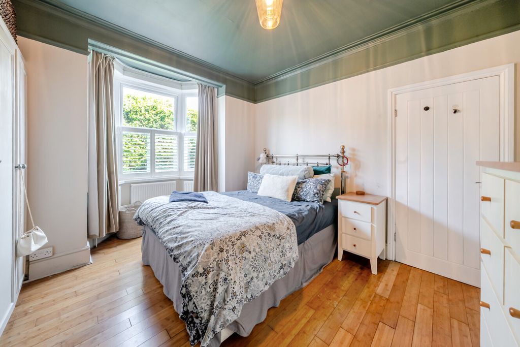 Property photo 3 of 10 1508352-21-6A7F32...