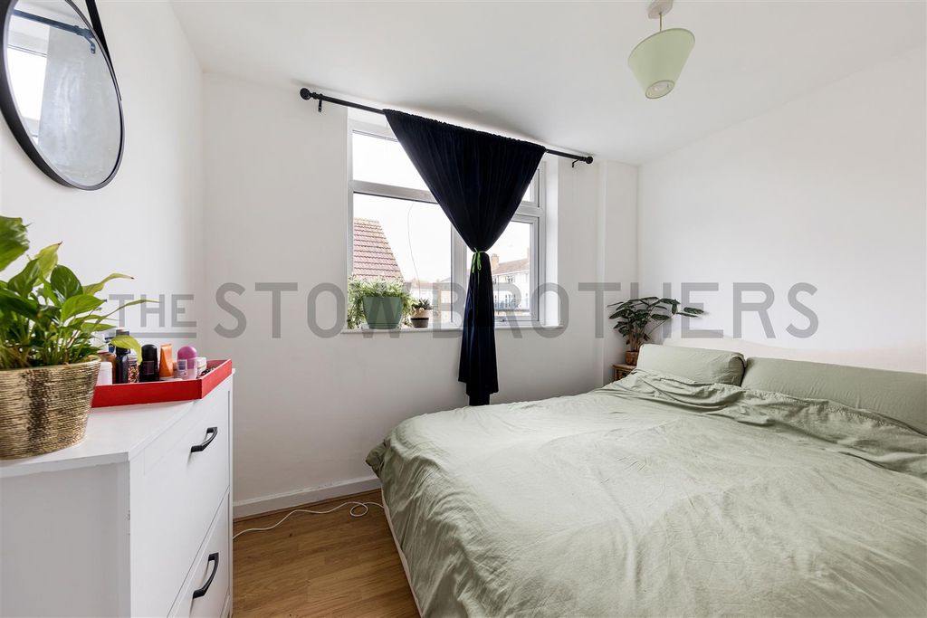 Property photo 1 of 25