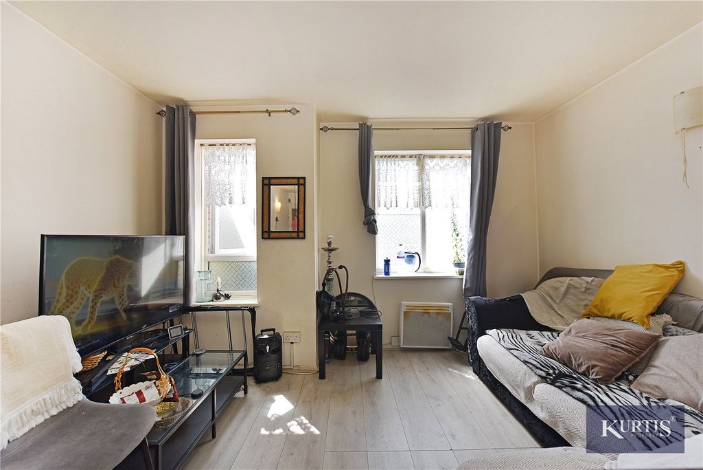 Property photo 3 of 9 Picture No. 05
