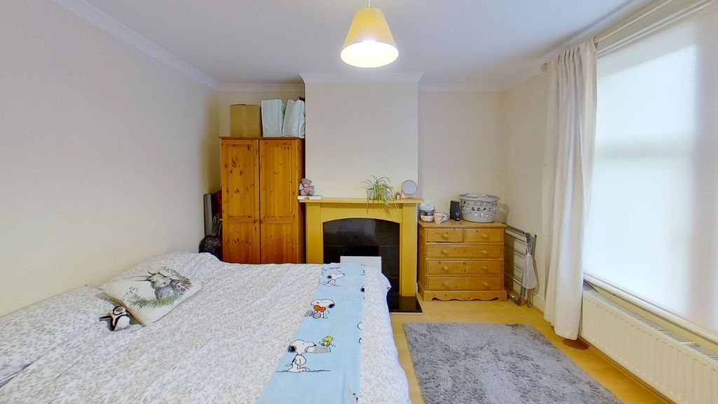 Property photo 2 of 24