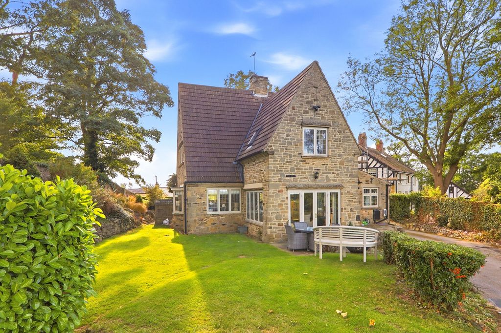 Property photo 1 of 17