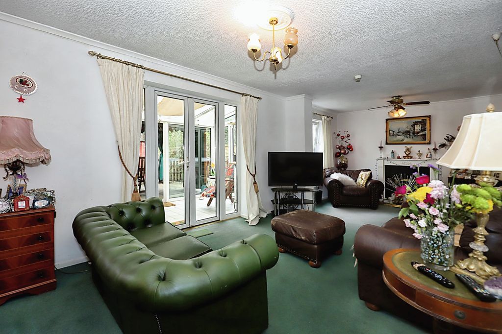 Property photo 2 of 16 Photography