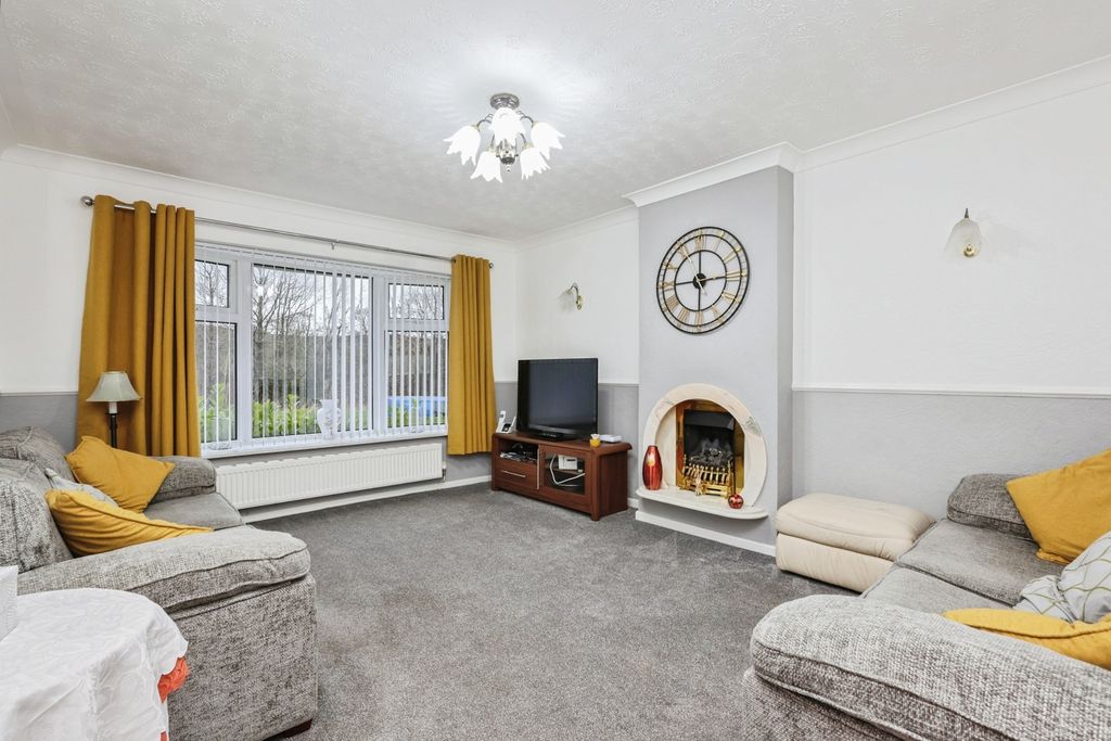 Property photo 3 of 20 Photo