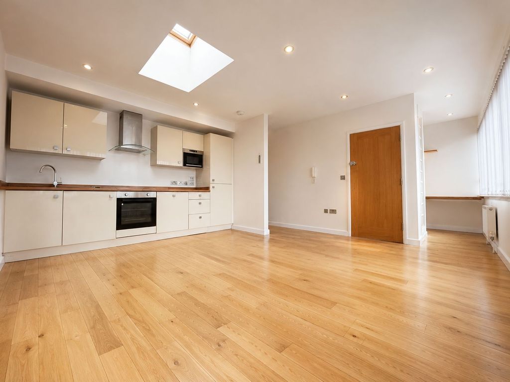 Property photo 2 of 6 Gallery