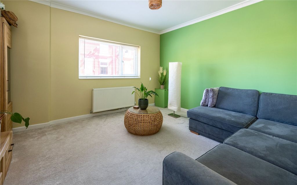 Property photo 2 of 15 Picture No. 01
