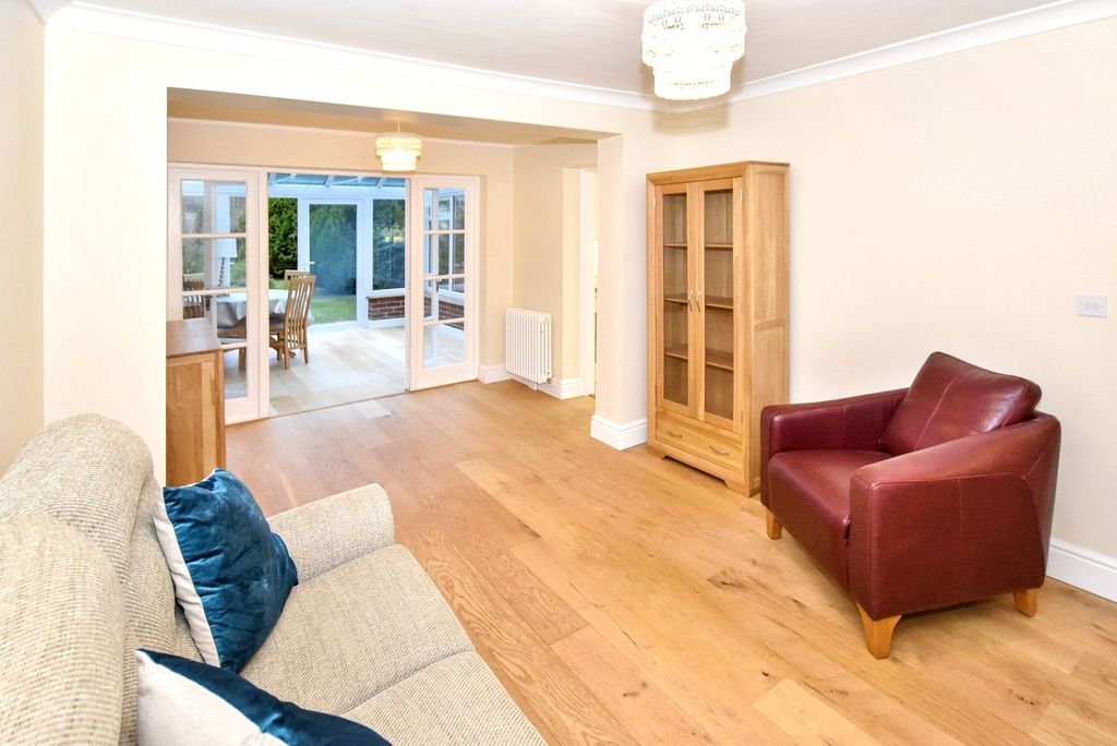 Property photo 3 of 12