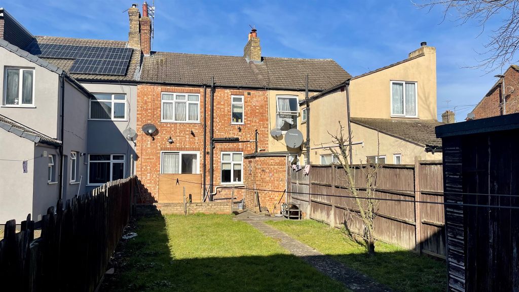 Property photo 1 of 3