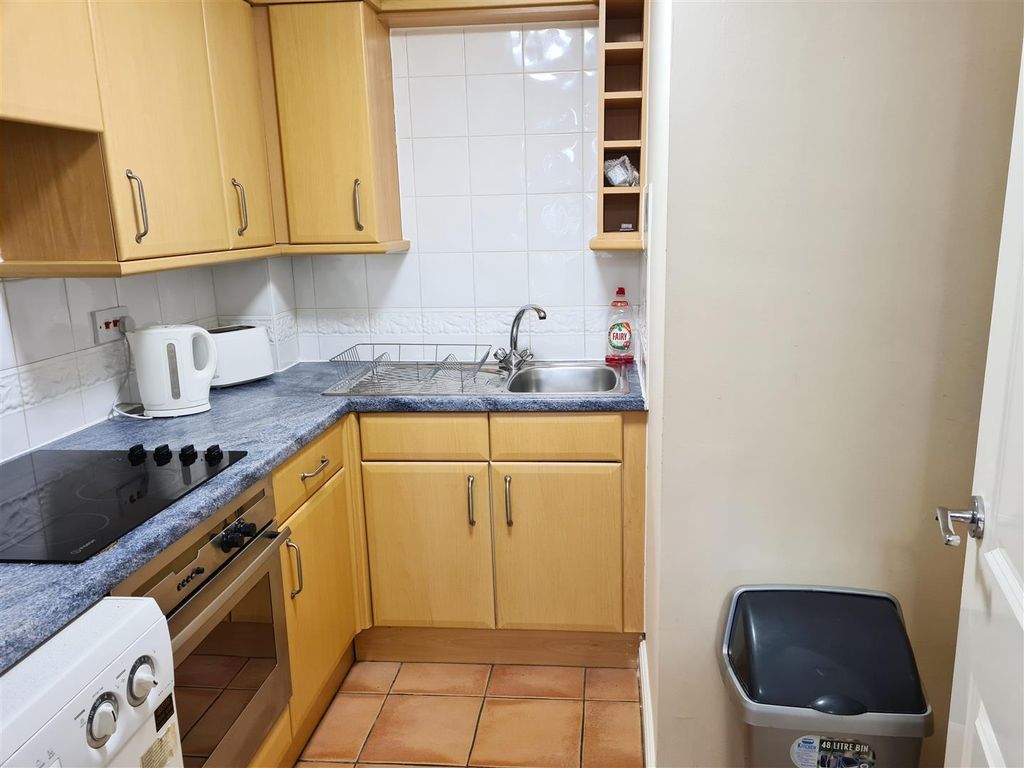 Property photo 3 of 8