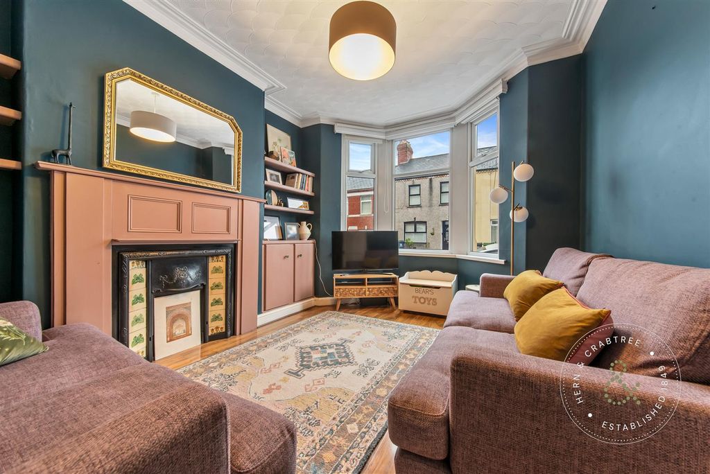 Property photo 3 of 30 Brook-Road-22.Jpg