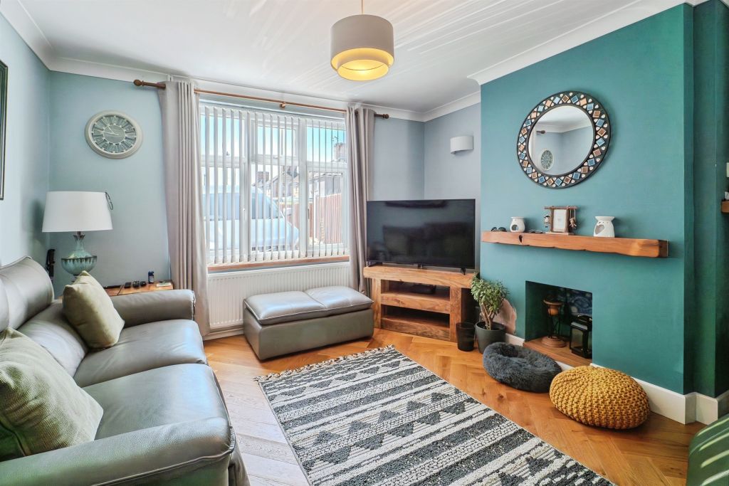 Property photo 2 of 17