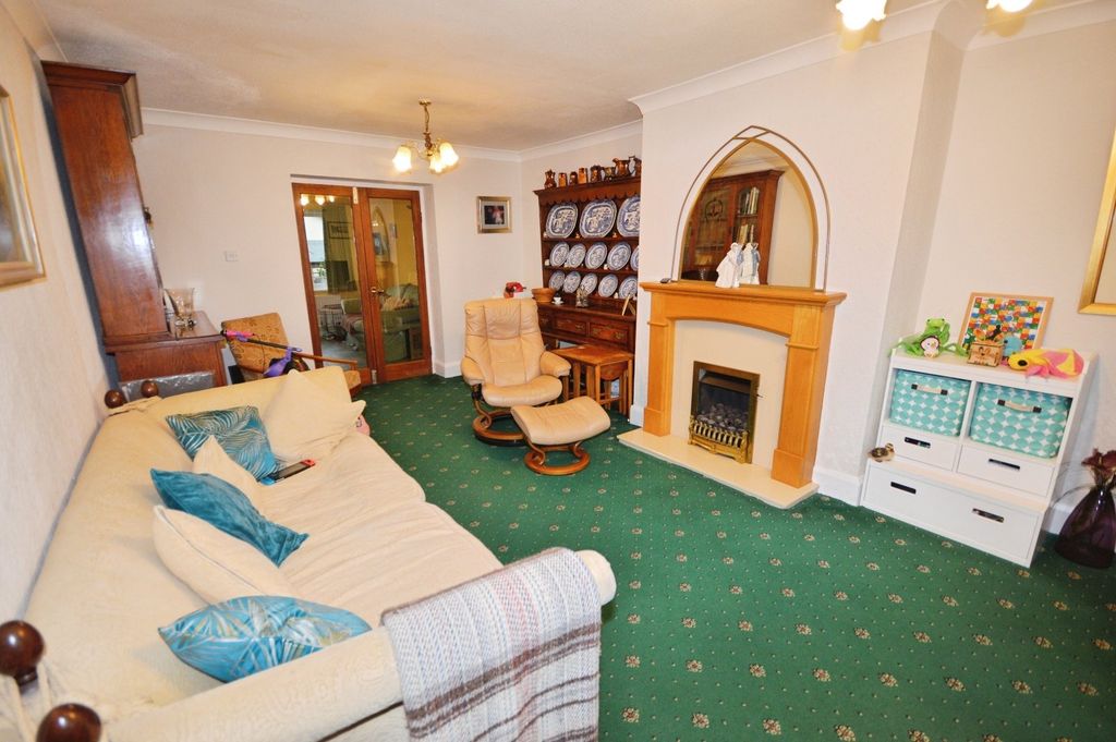 Property photo 3 of 22 Picture No. 04