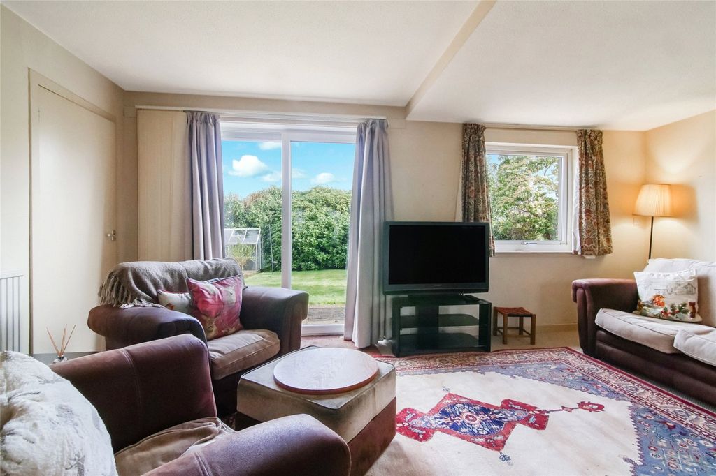 Property photo 3 of 18 Picture No. 02