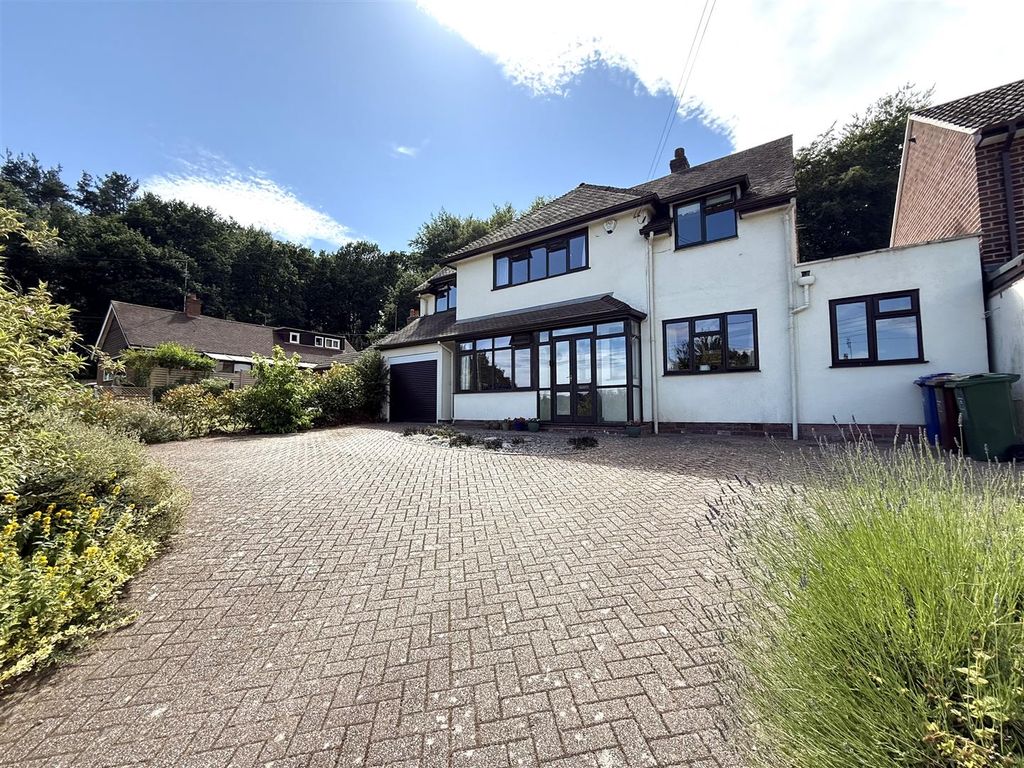 Property photo 1 of 32 6 The Pingle.Jpeg