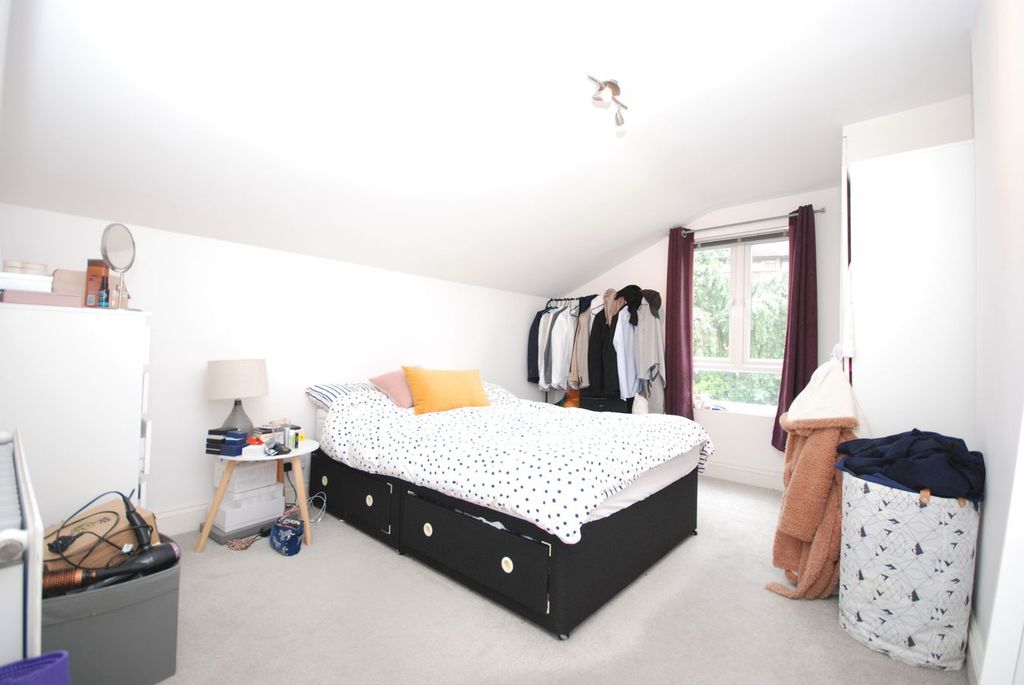 Property photo 1 of 4