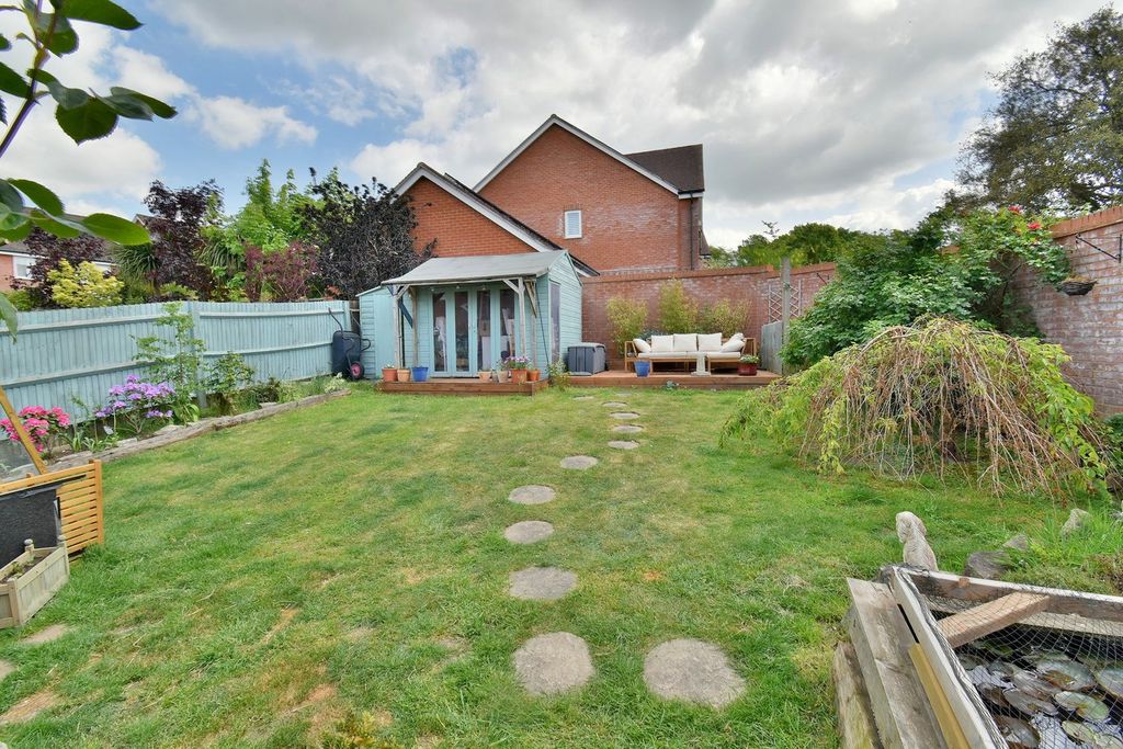 Property photo 2 of 23
