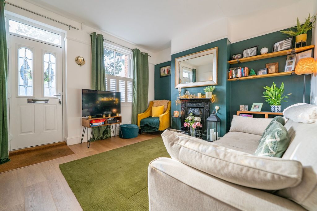 Property photo 3 of 25