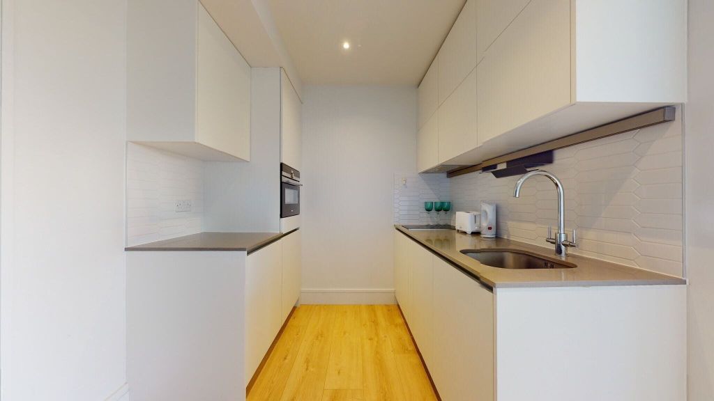Property photo 2 of 17 Kitchen