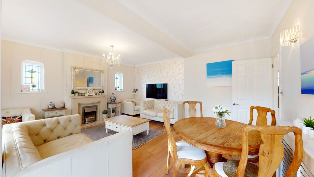 Property photo 1 of 18 4854661