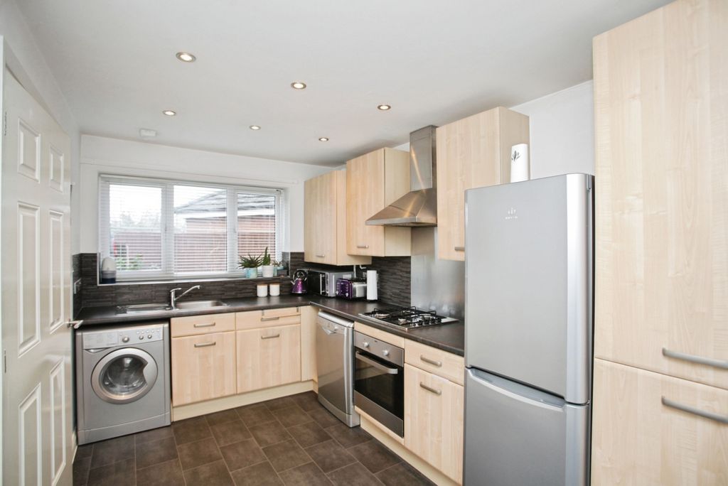 Property photo 3 of 23 Pbox-Img.Jpg