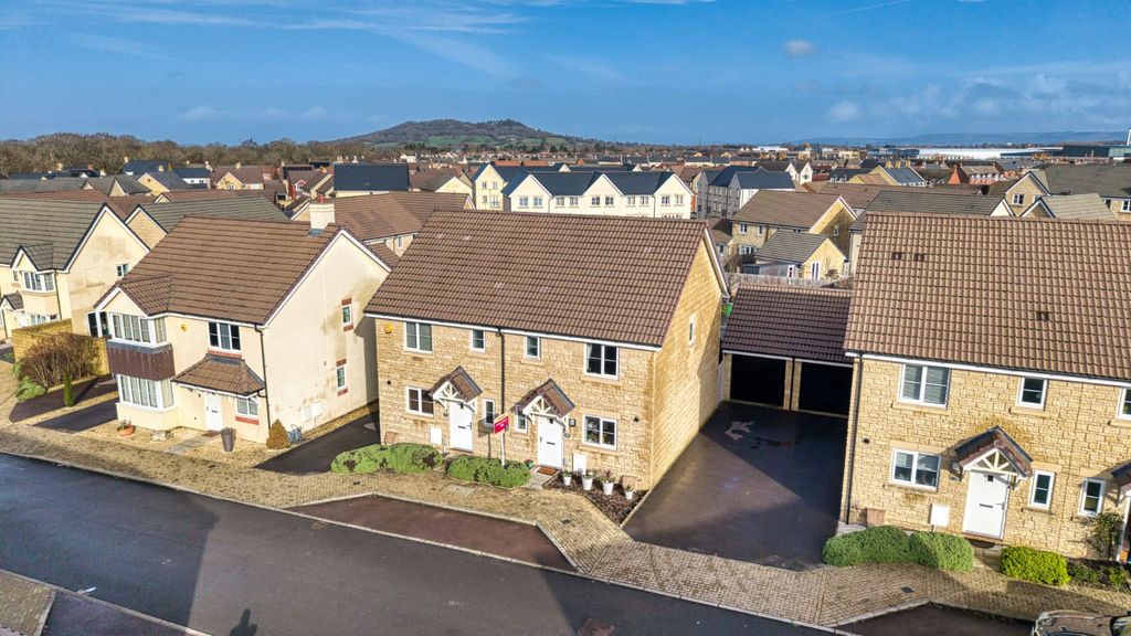 Property photo 3 of 23