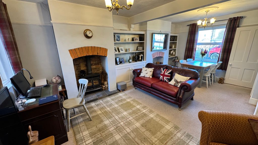 Property photo 3 of 16 Lounge Diner