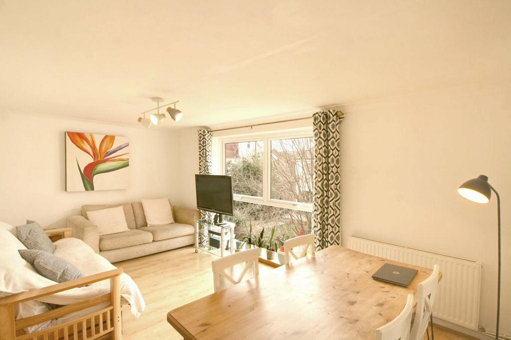 Property photo 3 of 18 Img_3699-Img_3701