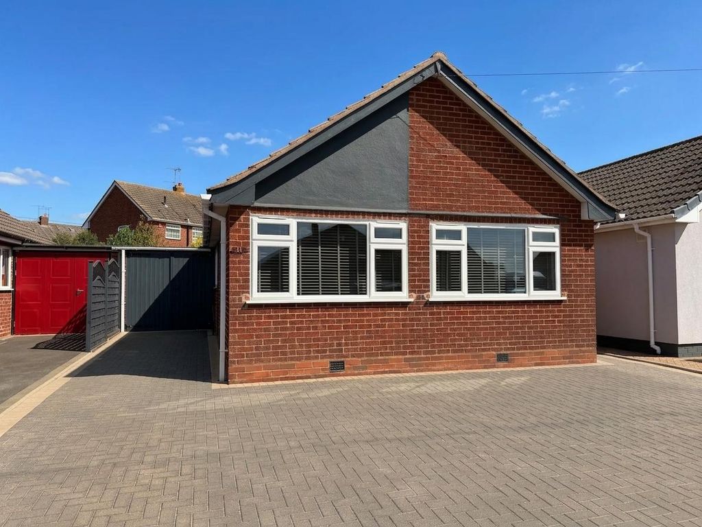 Property photo 1 of 19 11 Leyland Road, Bulkington