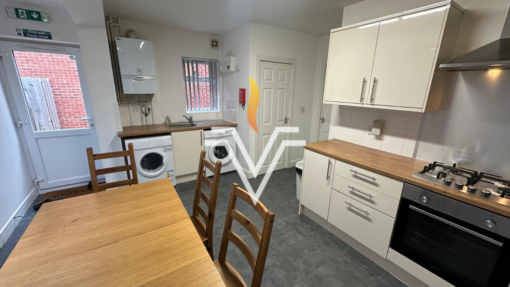 Property photo 2 of 49